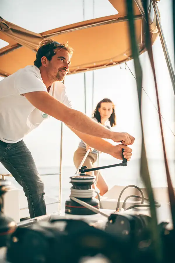 Gemeinsames Segeln bei der Kojencharter Segelreise