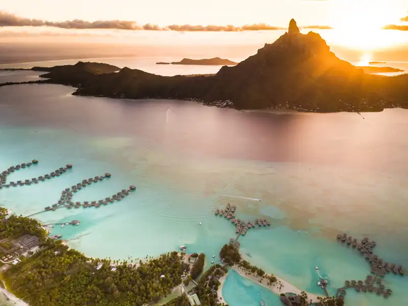 Tahiti: Sonnenuntergang nach einem Segeltörn