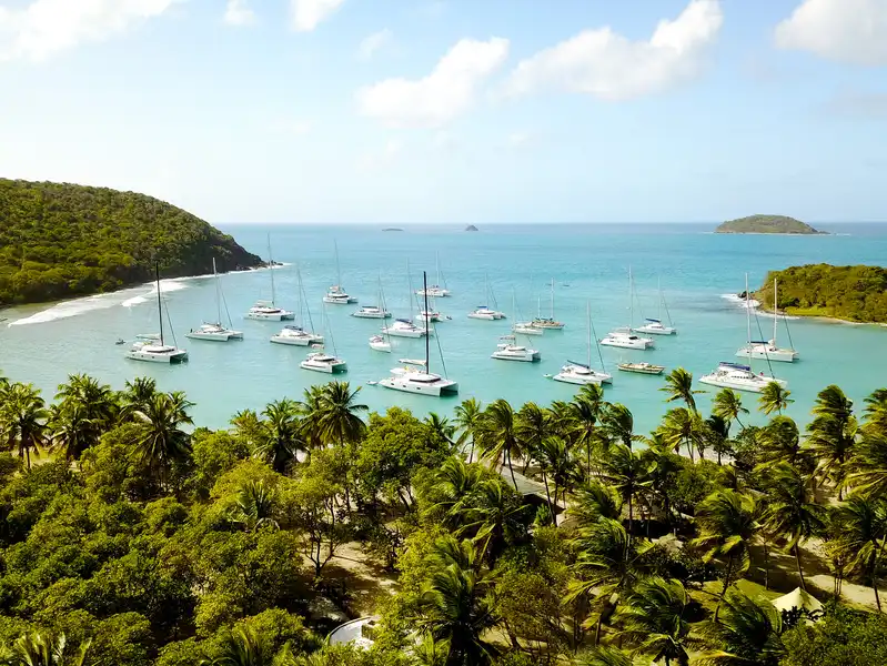 Wunderschöne Bucht auf der Kojencharter Segelreise Tobago Cays