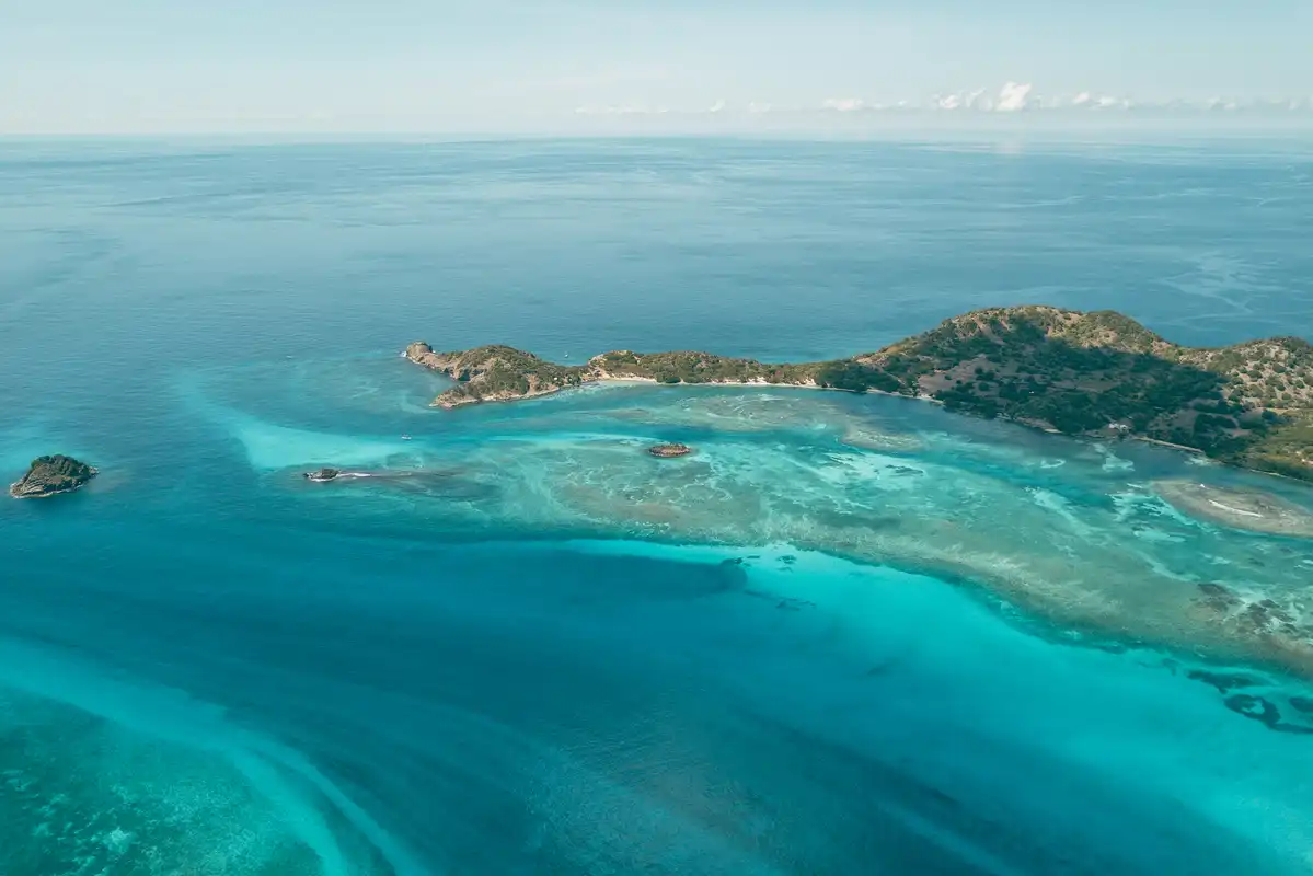 Klares Wasser und wunderschöne Riffe zum Schnorcheln