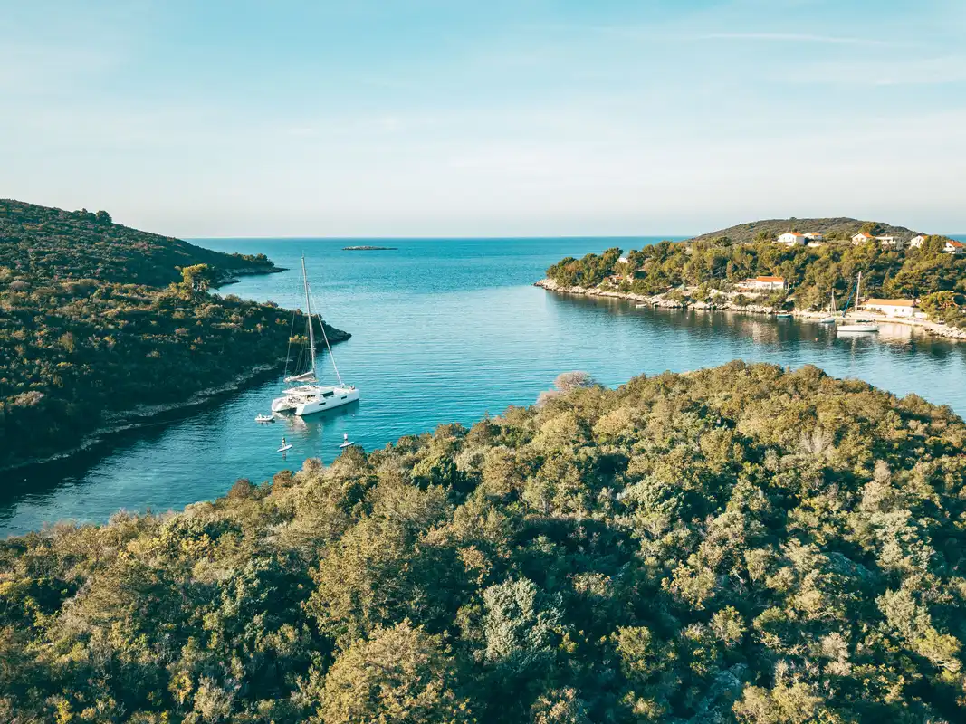 Viele einsame Ankerbuchten beim Segeltörn in Kroatien