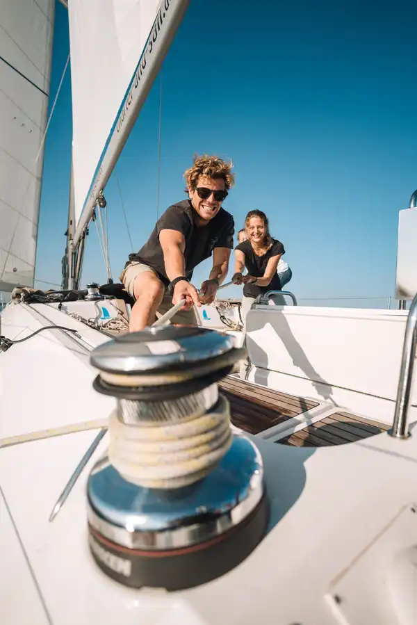 Teambuilding unter Segeln