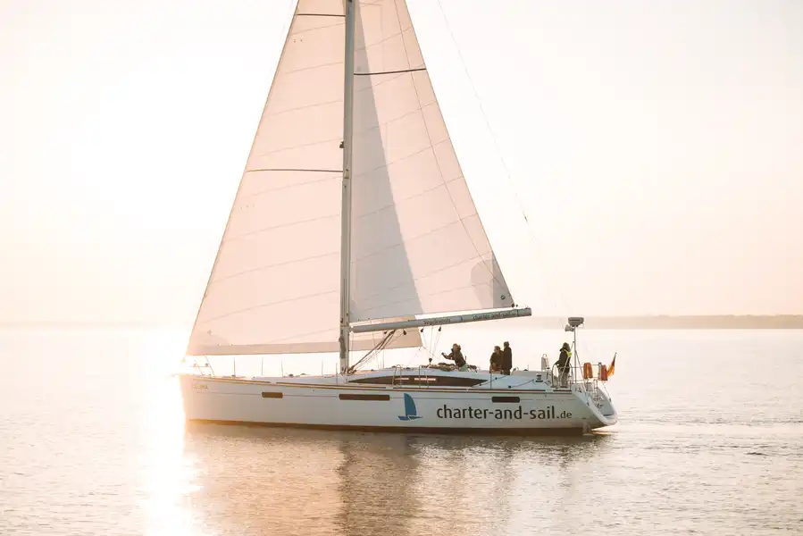 Mitsegeln ab Warnemünde