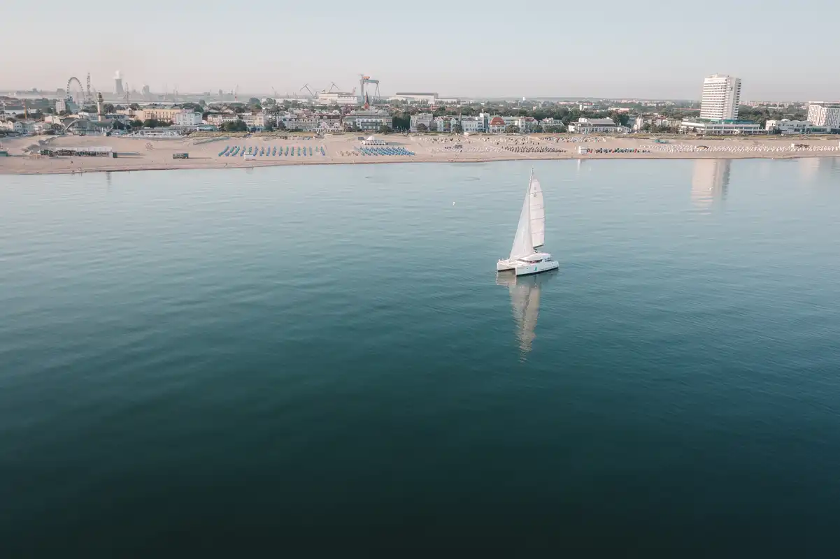 Die Ostseeküste von der Wasserseite