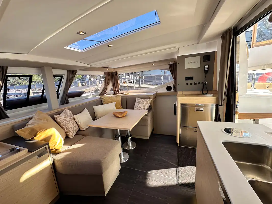 Isla 40 Salon