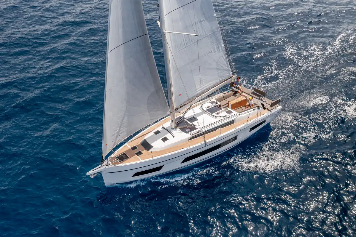 Dufour 41 unter Segeln