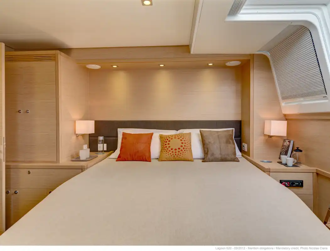 Große und helle Kabine im Heck