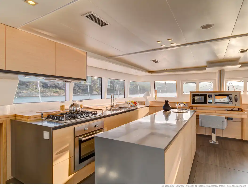 Das Reich des Kochs bei den Kojencharter Segeltörns