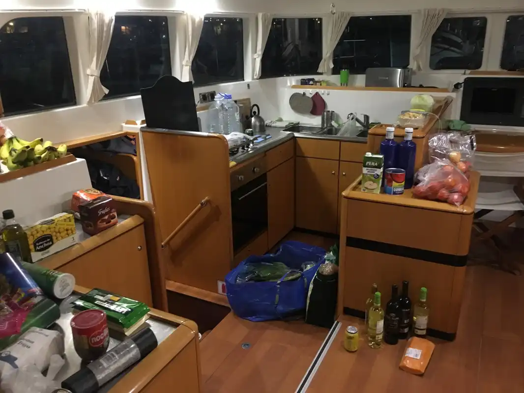 Kleines Chaos nach dem Großeinkauf