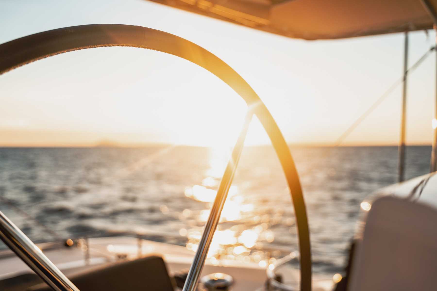 Der große Steuerstand lädt zum Mitsegeln ein