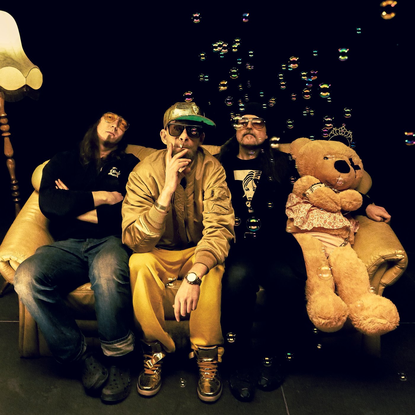 Couch_teddy_02_FINAL.jpg